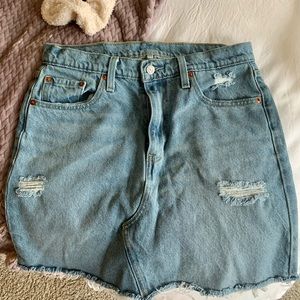 Levi’s high waisted denim skirt!